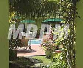 BAYGAR041POOL