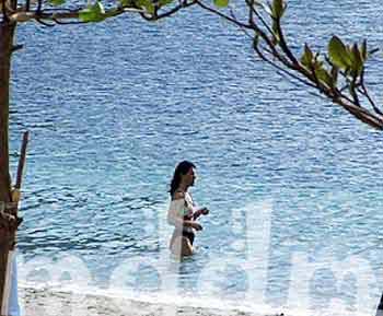 9_JAL024BEACHP