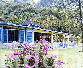 10_JAL217BECHRESTAURANT