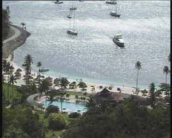 10_JAL098POOLTOP