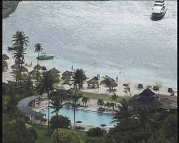 10_JAL101POOLTOP