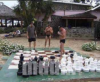 RVOUS059DRAUGHTS