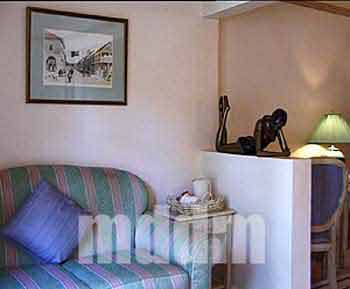 RVOUS005ROOM