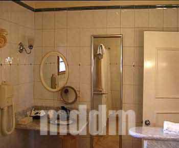 RVOUS012ROOM