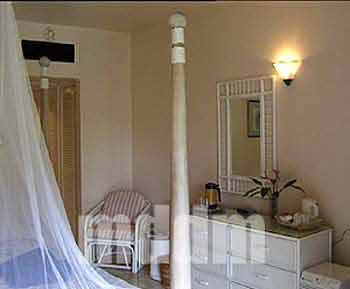 RVOUS024ROOM