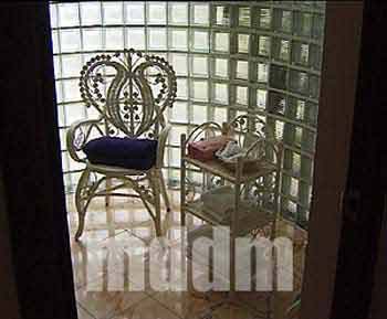 RVOUS049ROOM